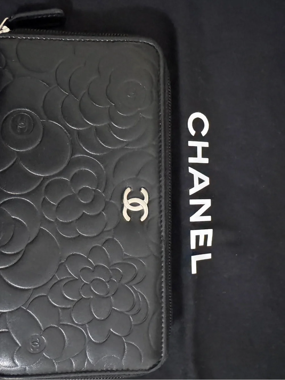 Chanel camellia Black Zip-Around Wallet - Sleek Everyday Organizer